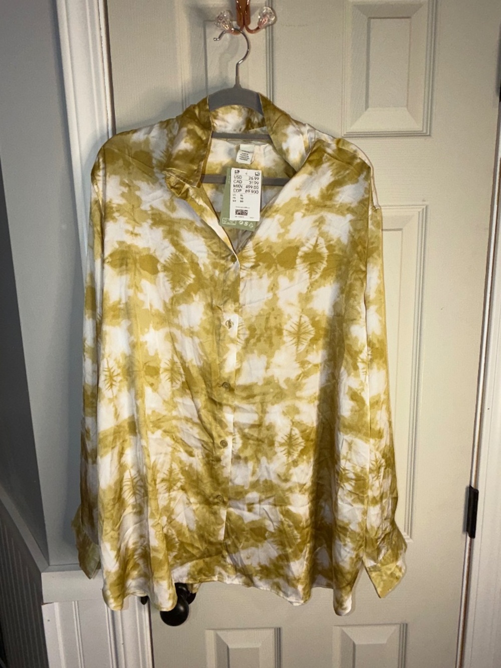 Mens H & M Swirl shirt